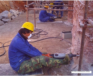 植筋加固-2009年10月鄂爾多斯大道橋植筋加固工程